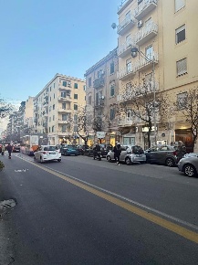 Foto Negozio in Via Sciuti 36, Palermo Notarbartolo - Sciuti di 40 m²