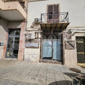 Foto Negozio in Piazza San Lorenzo 11, Palermo Cardillo di 150 m²