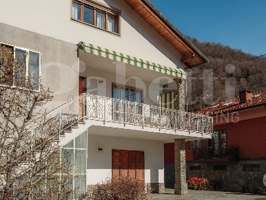 Foto Appartamento in Via Fucina 22, Porte di 305 m² con 15 locali