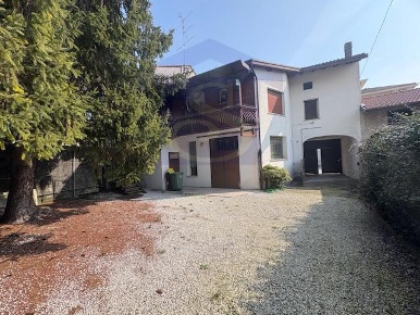 Foto Casa indipendente a Fontanafredda Vigonovo Fontanafredda di 255 m²