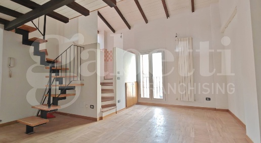 Foto Appartamento in Circonvallazione Liberazione, Centro di 87 m²