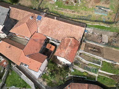 Foto Case semi ndipendenti in Chiuso del Castello 5, Colazza di 435 m²