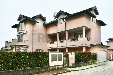 Foto Appartamento in VIA GARIBALDI 80, Carnago Centro di 97 m² con 3 locali