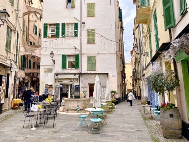 Foto Locale commerciale in Via Corradi, Sanremo San Siro - Casinò di 43 m²