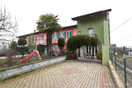 Foto Case semi ndipendenti a Villanova d'Asti di 196 m² con 5 locali