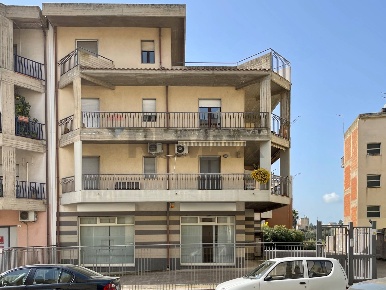 Foto Ufficio in Viale Autonomia 18, Caltagirone Centro di 198 m² in vendita
