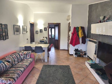 Foto Appartamento in VIA PARRI, Curtatone Eremo di 95 m² con 4 locali