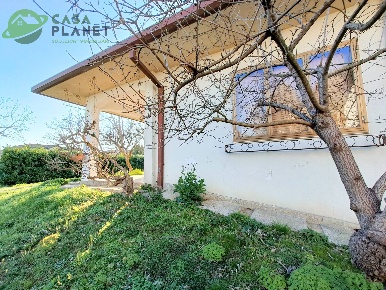 Foto Casa indipendente in VIA RONZINELLA, Mogliano Veneto Centro di 300 m²