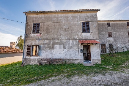 Foto Case semi ndipendenti in sasso domo, Serra San Quirico di 203 m²