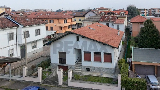 Foto Villa unifamiliare in Via Anselmo III 8, Rho San Giovanni di 160 m²