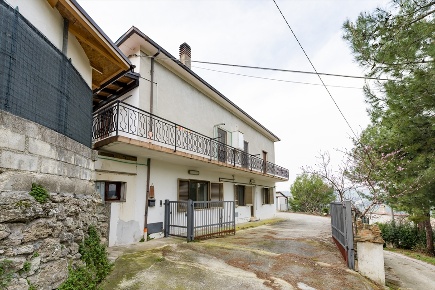 Foto Villa bifamiliare in Contrada Fanese 2, Bucchianico Centro di 180 m²
