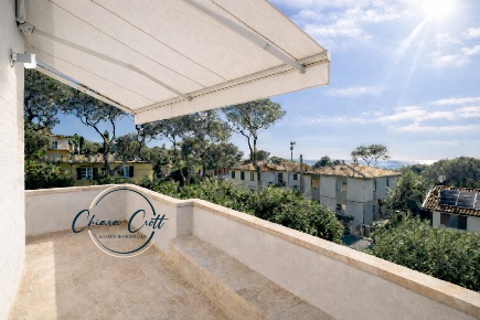 Foto Villa bifamiliare a Livorno Quercianella di 156 m² con 7 locali