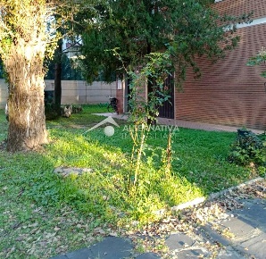 Foto Locale commerciale a Pietrasanta di 85 m² con 2 locali in vendita