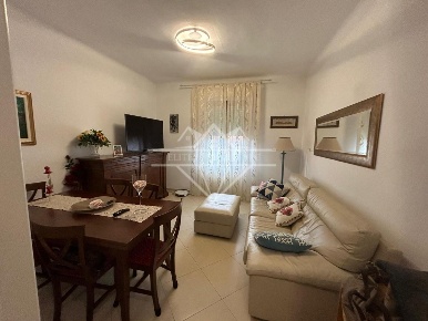 Foto Appartamento a Massa Centro di 75 m² con 4 locali in vendita