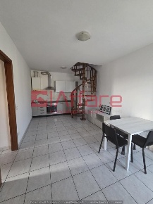 Foto Appartamento a Santa Maria a Monte Centro di 72 m² con 2 locali