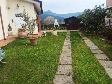 Foto Villa bifamiliare a Cascina San Frediano Nord - San Casciano di 150 m²