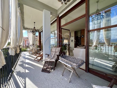 Foto Appartamento a Ameglia Bocca Di Magra di 100 m² con 4 locali