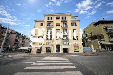 Foto Attico in Via DEI GELSI 35, Roma Centocelle di 116 m² con 3 locali