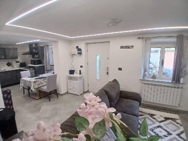 Foto Casa indipendente a Sagrado Poggio Terzarmata di 120 m² con 6 locali