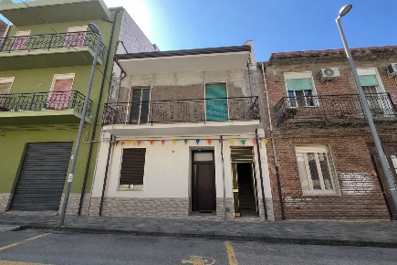 Foto Appartamento in Via DEI VESPRI 93, Barcellona Pozzo di Gotto Centro