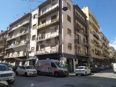 Foto Appartamento in Via Ugo Bassi 56, Messina San Martino di 125 m²