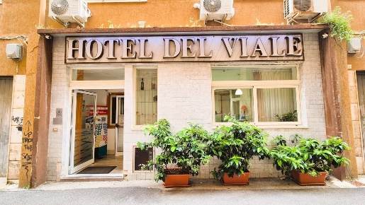Foto Hotel in Via Del Piave 19, Agrigento di 771 m² con 13 locali
