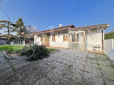 Foto Villa singola a Pontelongo Centro di 114 m² con 4 locali in vendita