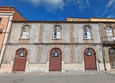 Foto Negozio in Corso Lucenteforte 14- 16- 18, Venafro Centro di 222 m²