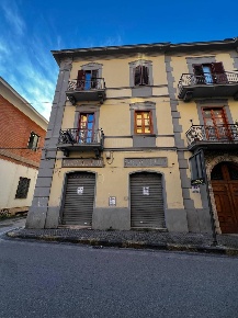 Foto Locale commerciale in VIA roma, Battipaglia Centro di 95 m² in affitto