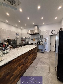 Foto Locale commerciale in Via di Ripoli, Firenze Europa di 55 m²