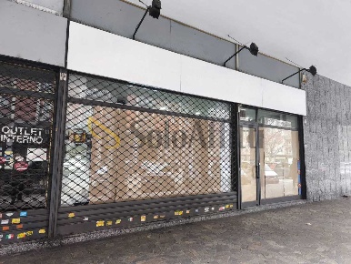 Foto Locale commerciale in Via Pietro Francesco Guala 112/A, Torino