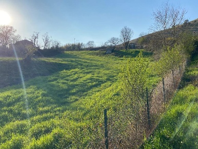 Foto Terreno edificabile in Via Tiburtina Valeria 68, Tivoli di 16400 m²