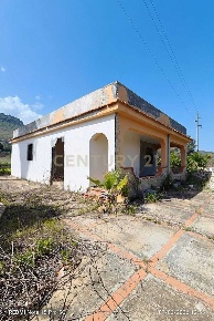 Foto Villa unifamiliare in Via del Mandarino 5, Misilmeri di 146 m²