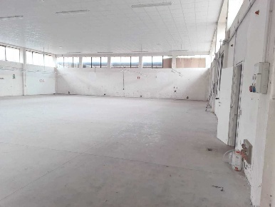 Foto Capannone industriale a Monsummano Terme Centro di 600 m² con 3 locali