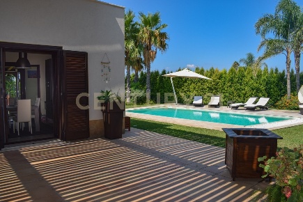 Foto Villa unifamiliare in Contrada Gisira 2/A, Augusta di 136 m²