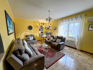 Foto Appartamento in Via Camillo Benso Conte di Cavour 1, Fontanafredda