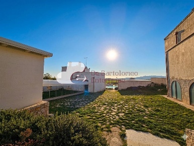 Foto Rustico in Contrada Sterpina, Mottola di 3500 m² con 20 locali