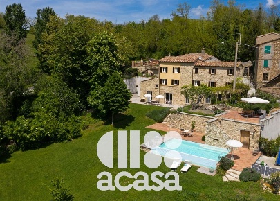 Foto Rustico a Sogliano al Rubicone di 250 m² con 7 locali in vendita