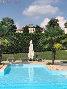 Foto Case indipendenti in Via Parrocchiale, Triuggio Centro di 421 m²