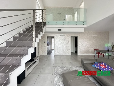 Foto Appartamento in Via Dante, Casirate d'Adda Centro di 150 m² in vendita