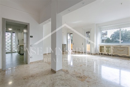 Foto Appartamento in viale cortina d'ampezzo, Roma Pantheon di 163 m²