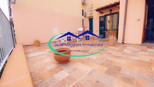 Foto Appartamento in via delle sorgenti, Livorno di 172 m² con 9 locali