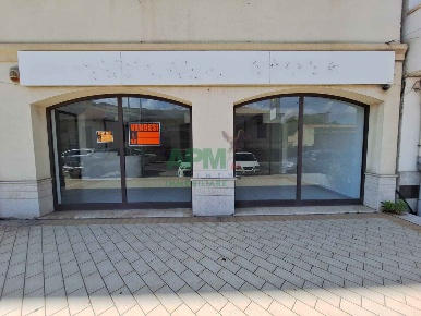 Foto Locale commerciale in via nazionale catona174, Reggio di Calabria