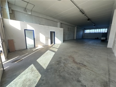Foto Magazzino in VIA DEL LAVORO 1, Montelupo Fiorentino Centro di 300 m²