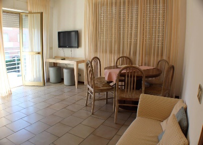 Foto Appartamento a Camaiore Lido di Camaiore di 70 m² con 7 locali