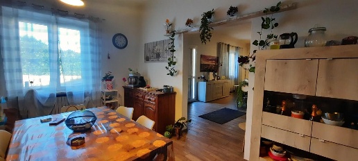 Foto Villa a schiera a Castelfranco di Sotto Centro di 300 m² con 8 locali