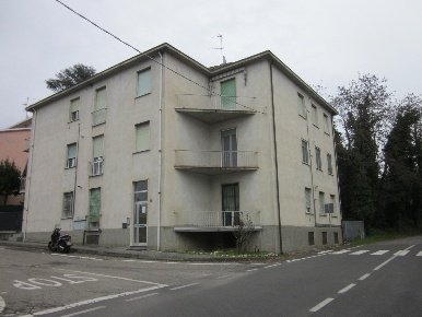 Foto Appartamento a Casteggio Centro di 91 m² con 5 locali in vendita