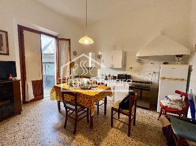 Foto Casa indipendente a Montelupo Fiorentino Centro di 135 m² con 5 locali