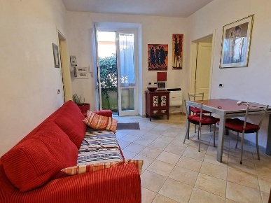 Foto Casa indipendente a Carrara Marina di Carrara di 60 m² con 4 locali