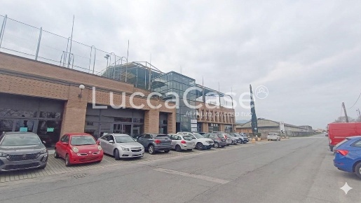 Foto Ufficio a Lucca Mugnano di 130 m² con 1 locali in affitto